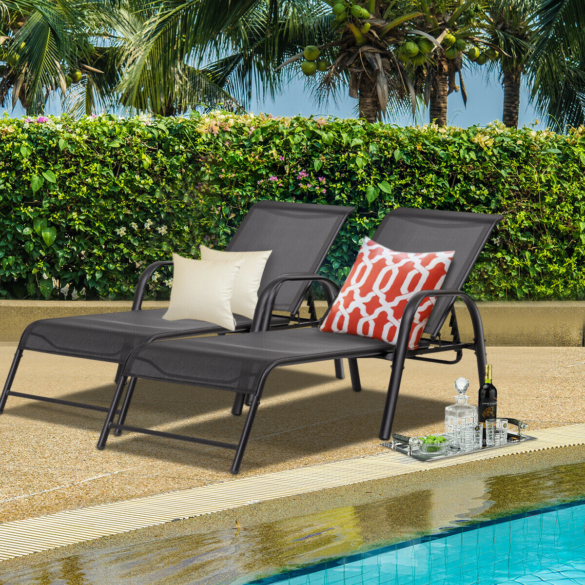 2 Patio Lounge Chairs